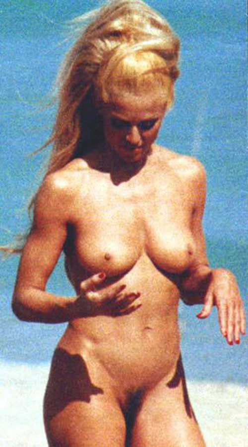 Madonna Körper zeigt ihre Titten und Arsch und Pick
 #75262523