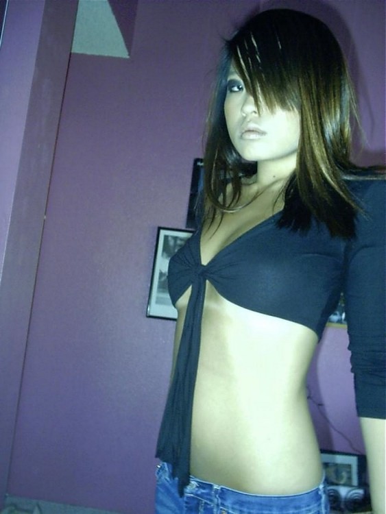 Naughty and hot selfpics taken by an amateur Asian chick #69882569