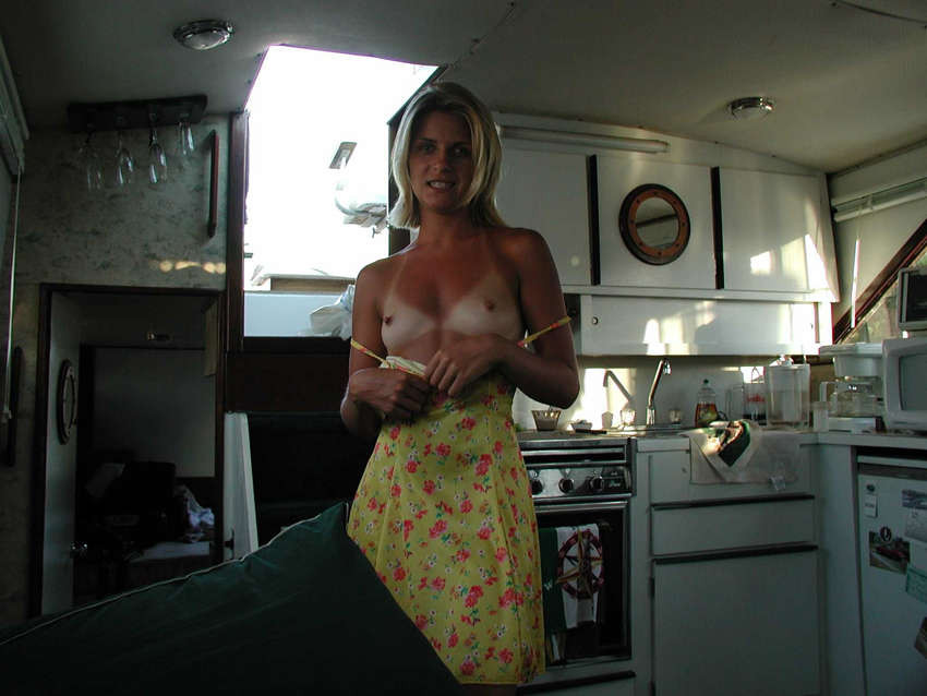 Pictures of a hot MILF who got wild on a yacht #75461350