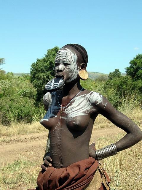 De vraies tribus africaines posant nues
 #67277866