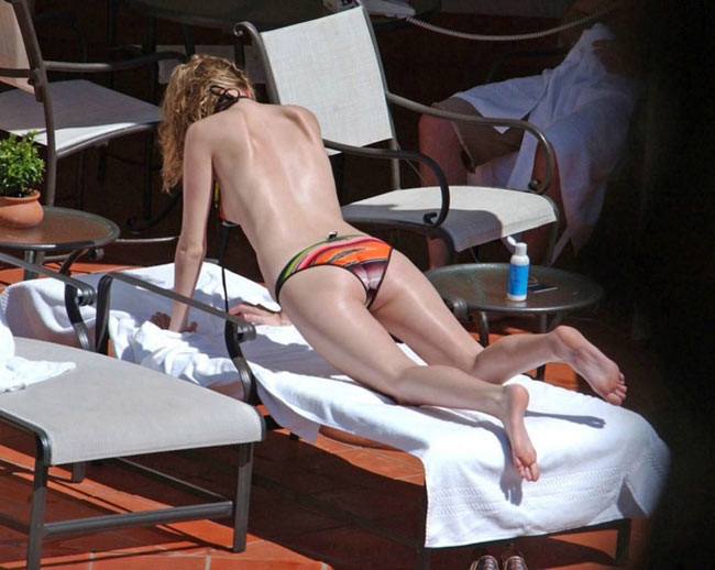 Photos paparazzi de Mischa Barton, la star des célébrités sexy
 #75428920