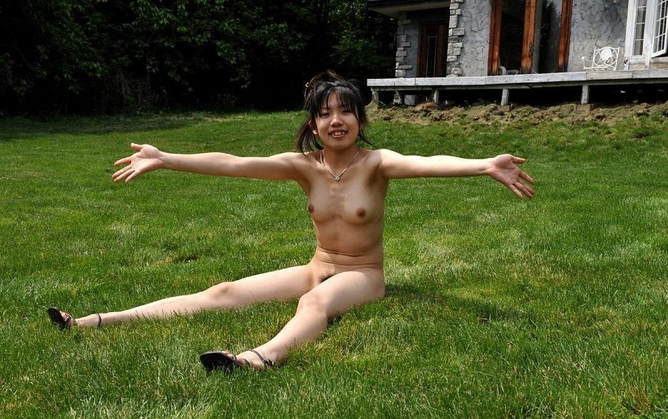 Petite asian teen Youzn poses nude outdoors #69891684