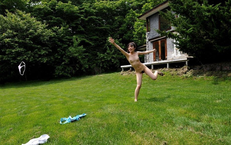 Petite asian teen Youzn poses nude outdoors #69891711