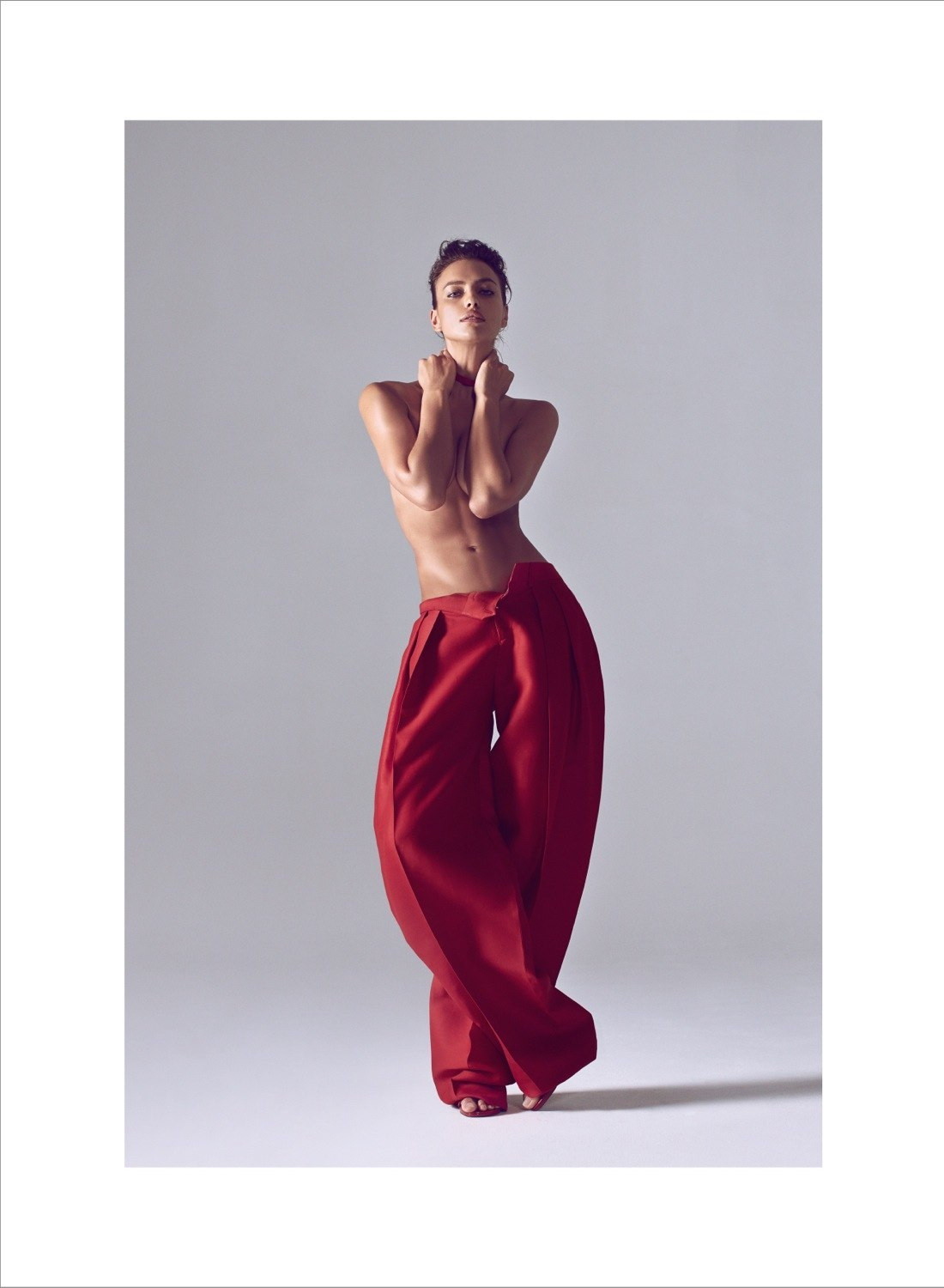Irina Shayk zeigt ihren nackten Hintern und versteckt ihre Brüste im Harpers Bazaar China Ph
 #75170217
