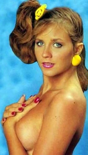 アリシア・モネ、1980年代のヴィンテージ・ポルノ写真に登場
 #72557183