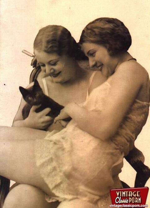 Several ladies from the 1920s showing their body #78464496