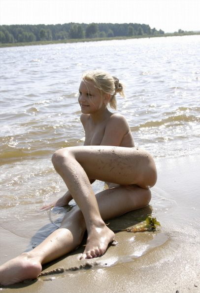 Unbelievable nudist photos 信じられないヌーディスト写真
 #72300911