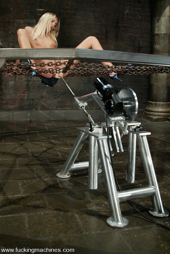 British bombshell fucks the machines full throttle #76245261