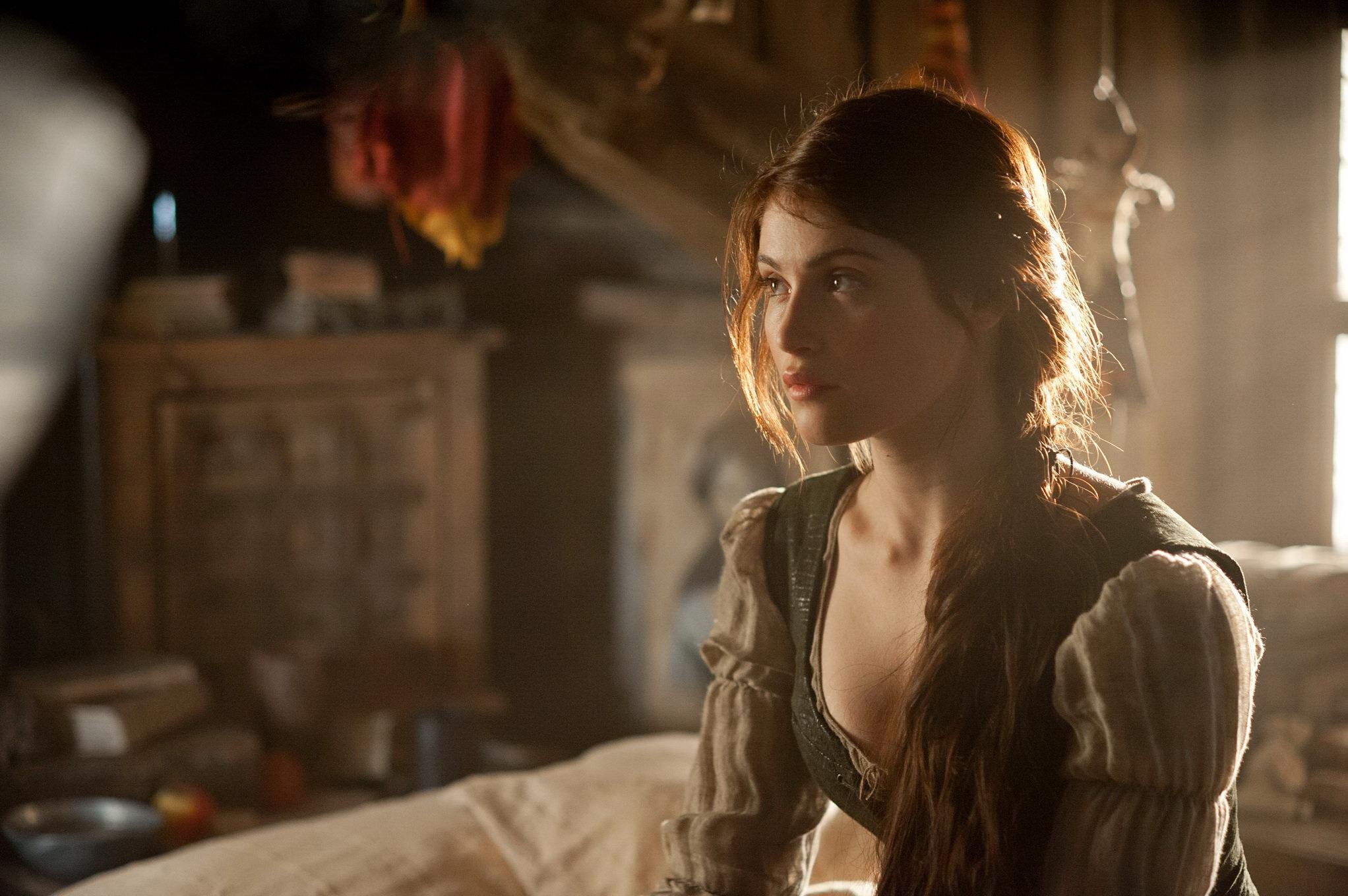 Gemma arterton come guerriera medievale caldo in 'Hansel e gretel' promo ancora
 #75237747