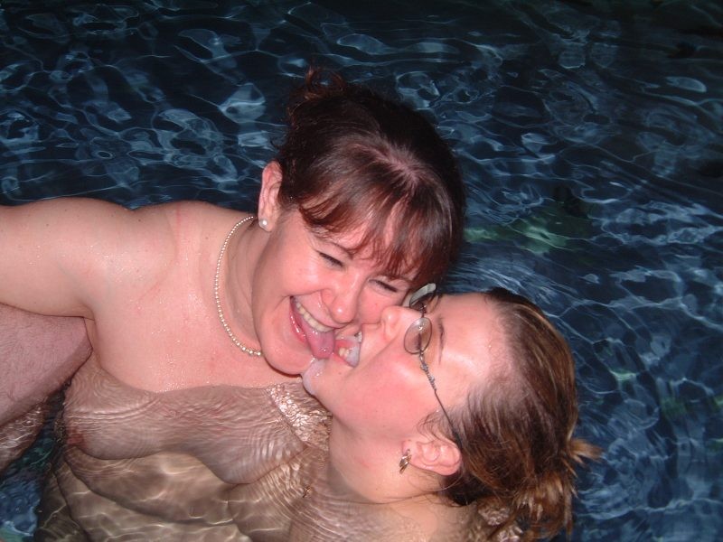 Busty girlfriends blow guy in swimming pool #78570591