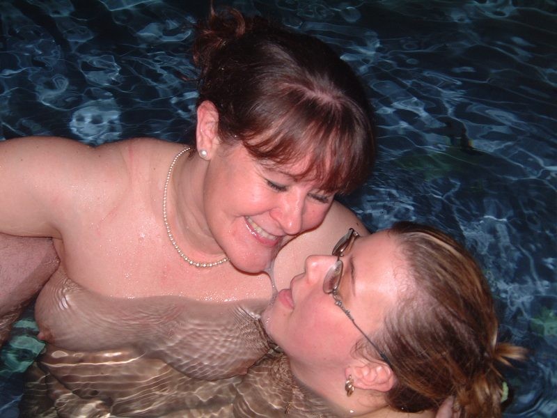 Busty girlfriends blow guy in swimming pool #78570598