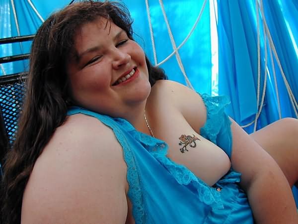 Grasa habitación azul gigante piel zorra estirada
 #75586388