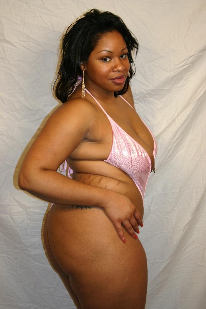 Grande gorda y caliente ébano niko starr paseos en la parte superior de una polla negro y terminar de
 #73381611