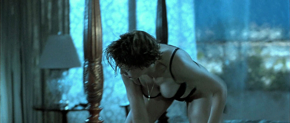 Jamie Lee Curtis dancing very sexy and performing streaptese in some movie caps #75387664