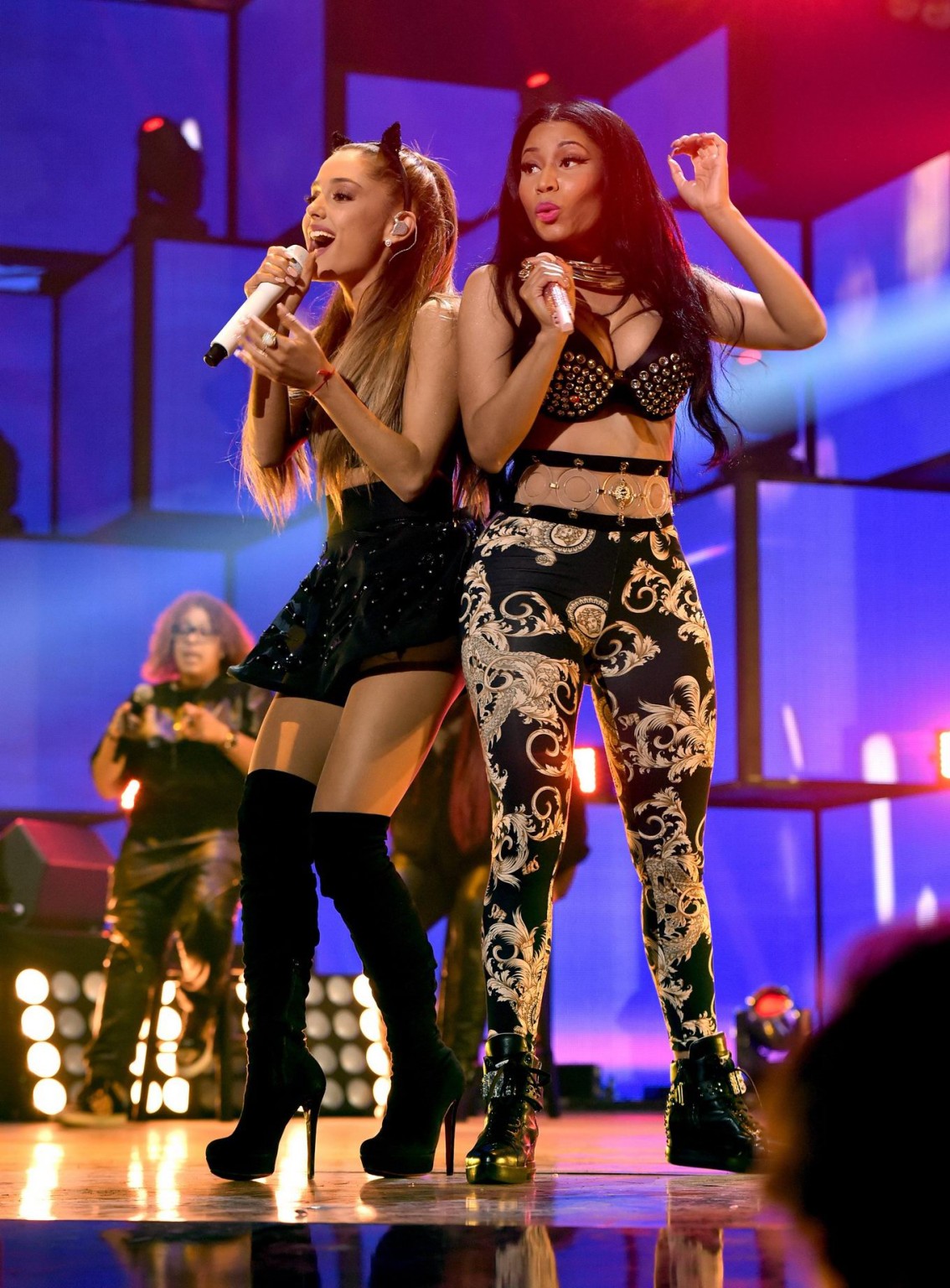 Ariana Grande showing off her ass  legs on stage at the iHeart Radio Music Festi #75185375