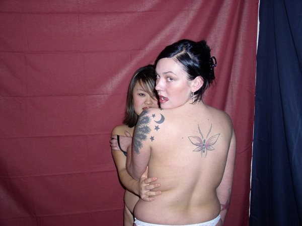 Lesbianas interraciales
 #77861233