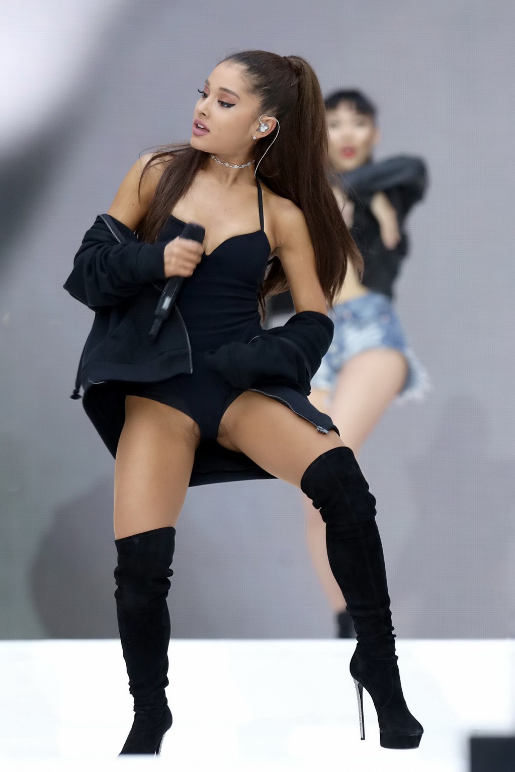 Ariana Grande shows off her shaved pussy in a tiny black outfit while performing #75161916