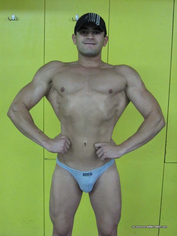 Hunky bodybuilder showing off his thick rock #76942183