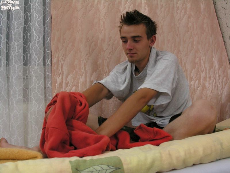 Una gran polla acariciada por un chico muy cachondo
 #76978747