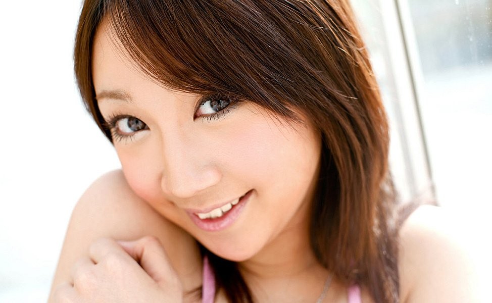 La star du porno sexy ryo akanishi en gros plan.
 #69852951