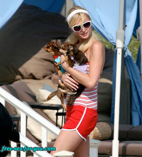 Paris Hilton showing her pussy and nipple slip pix #75431639