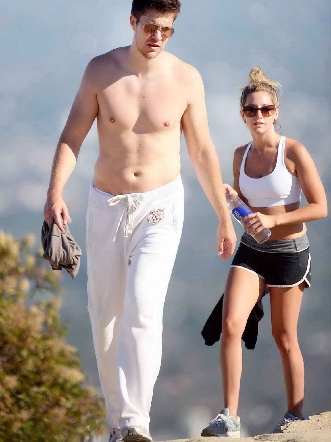 Ashley Tisdale en short de sport pour une randonnée dans le Runyon Canyon à La Havane.
 #75255244