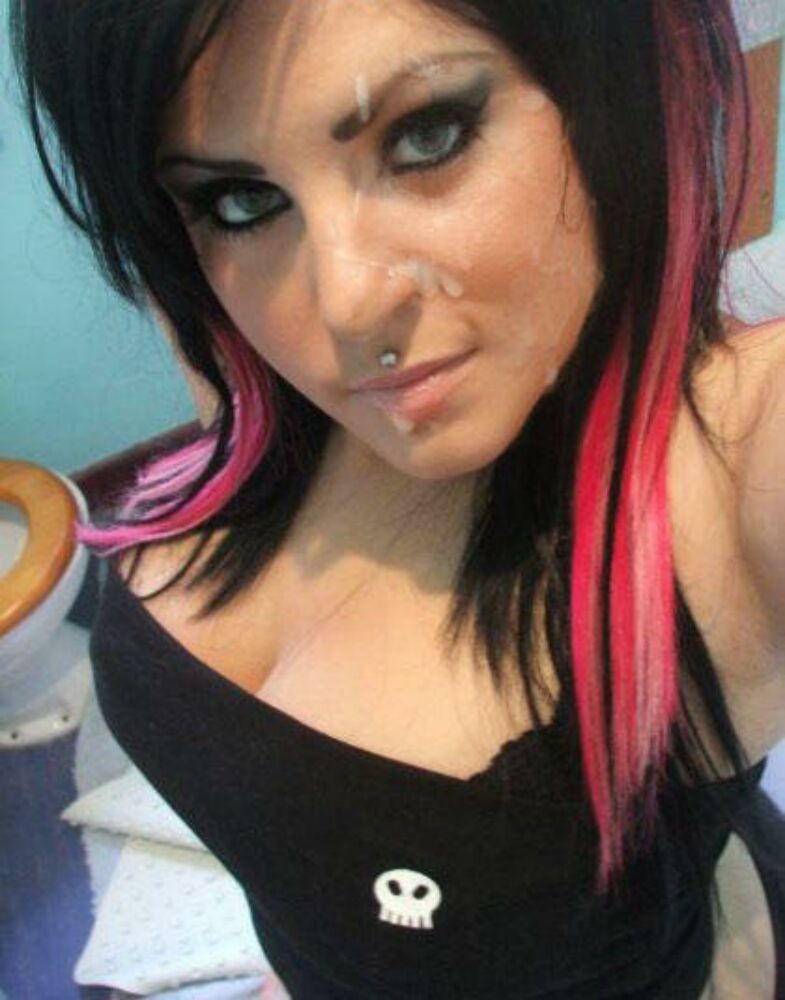 Emo novias jóvenes posando y autofoto fotos 12
 #67835849