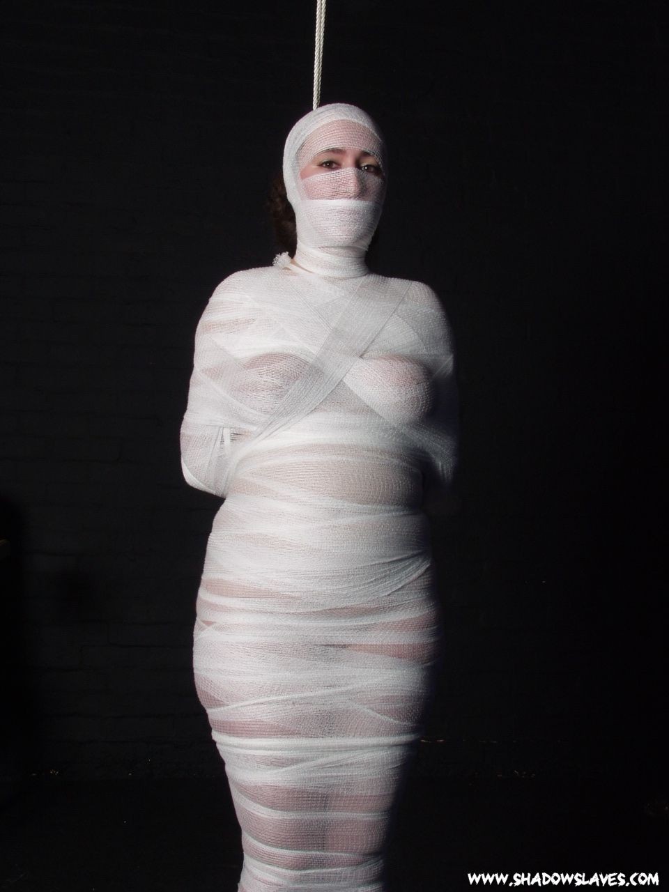 Chubbie amateur subbie Nimue is bound in fine gauze bandages #71917824