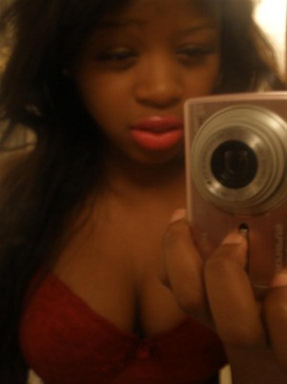 Big-tittied black babe takes different selfshots #73342932