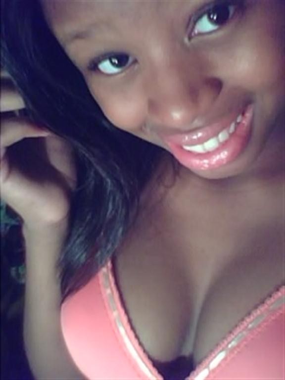 Big-tittied black babe takes different selfshots #73342977