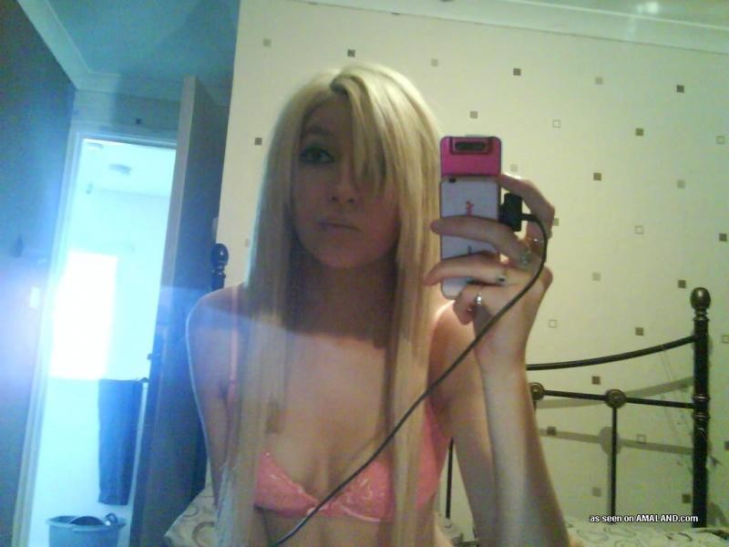 Steamy hot sexy emo blonde cutie camwhoring
 #67218786