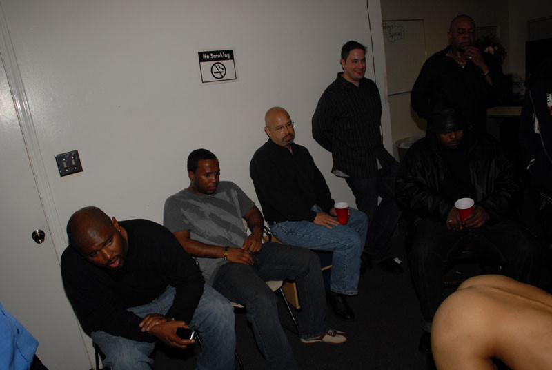 Mientras se monta la carne de caballo grande.
 #78899579