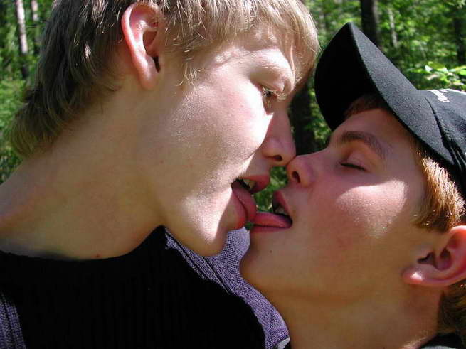 Hot twink flesh penetrated in the green woods! #76968743