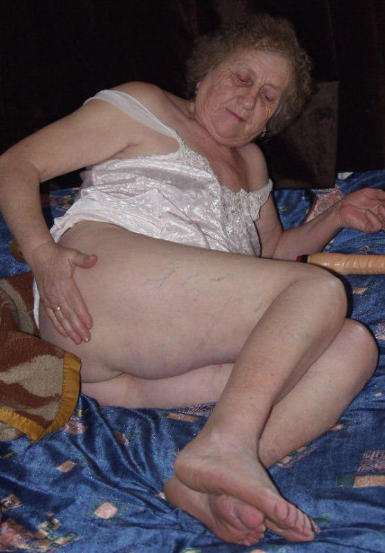 Chubby granny toying very old pussy #73260040