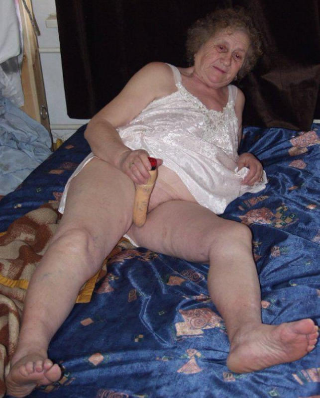 Chubby granny toying very old pussy #73260050