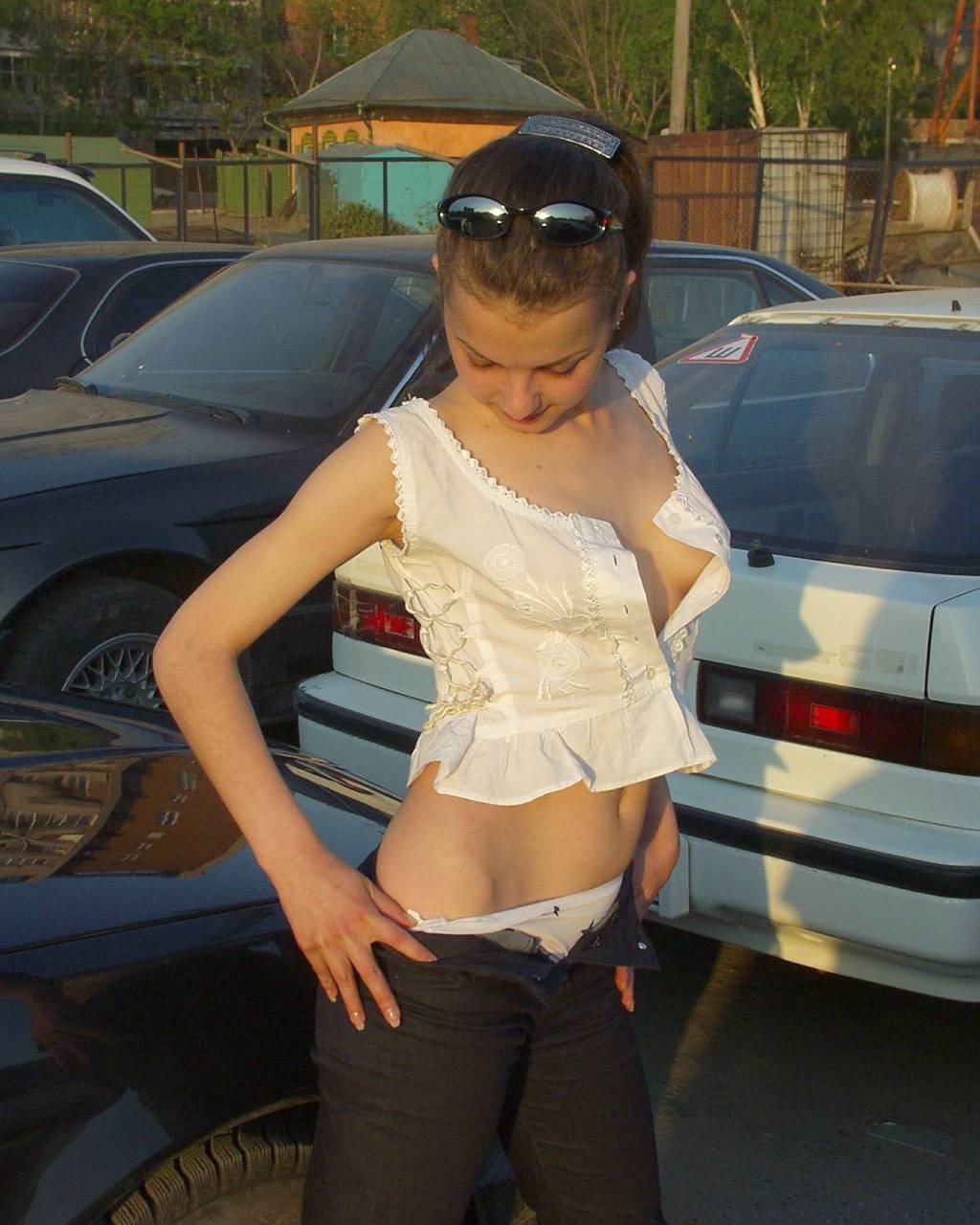 Süße Amateur-Flasherin Gila zieht sich aus und zeigt ihre festen Titten
 #67322931