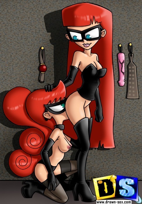 Hawkgirl monta en la prueba de johnny luego se azotó duro
 #69640502