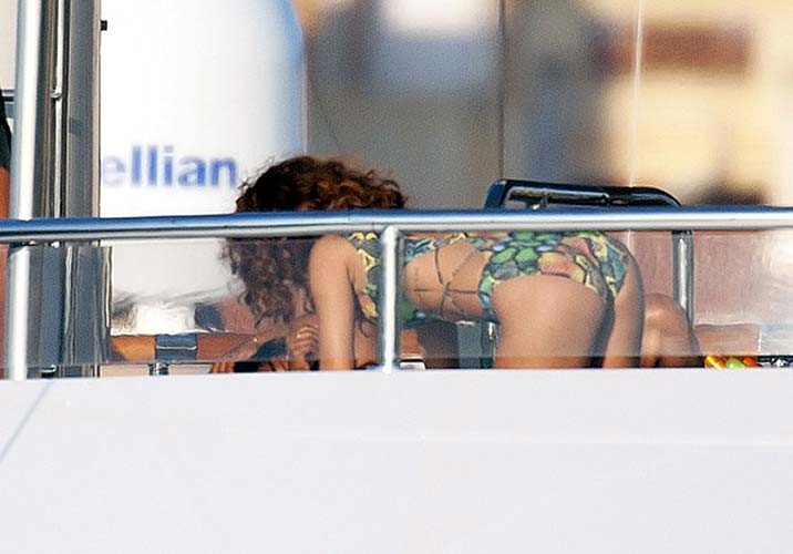 Rihanna exposing her sexy body and hot ass in blue bikini on yacht #75290737