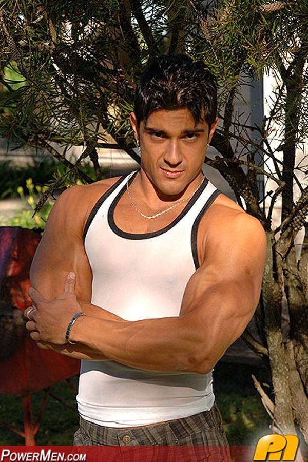 セクシーな筋肉マンのヌード
 #76993012