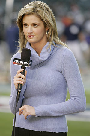 Erin andrews fumante sportscaster caldo a bordo campo
 #73787216