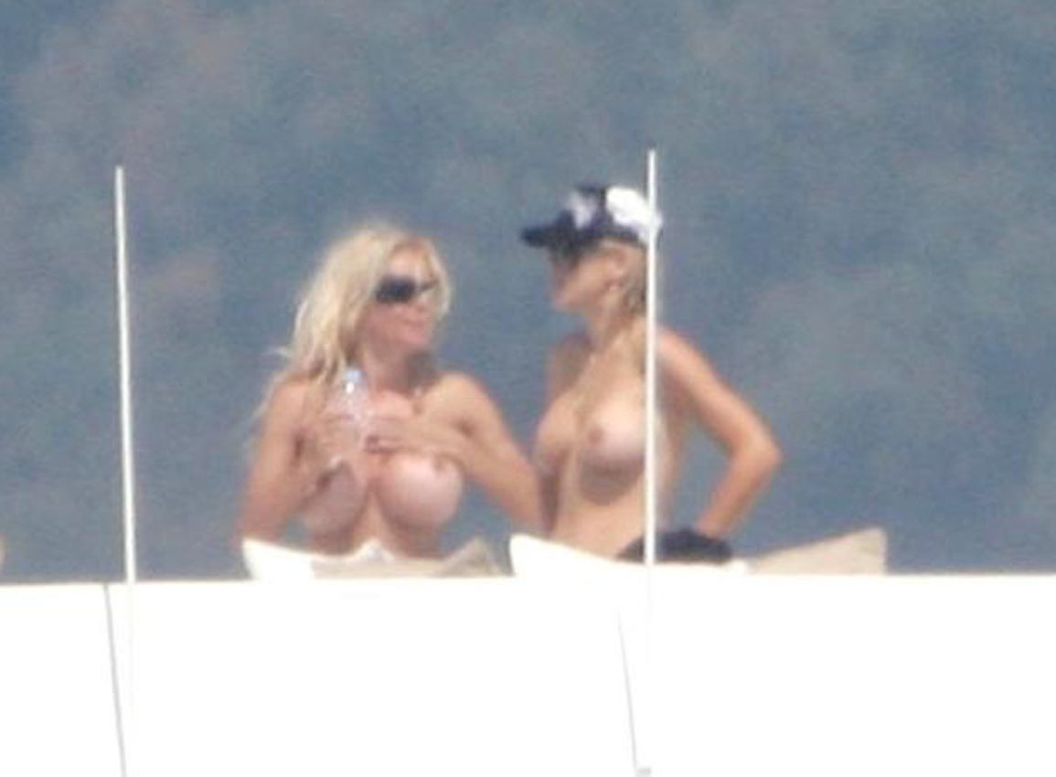 Pamela Anderson shows attractive topless on yacht #75314458