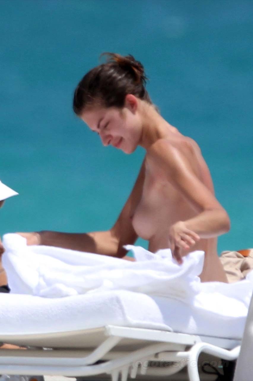 Yaya Kosikova exposing her nice big boobs on beach paparazzi pictures and posing #75308970