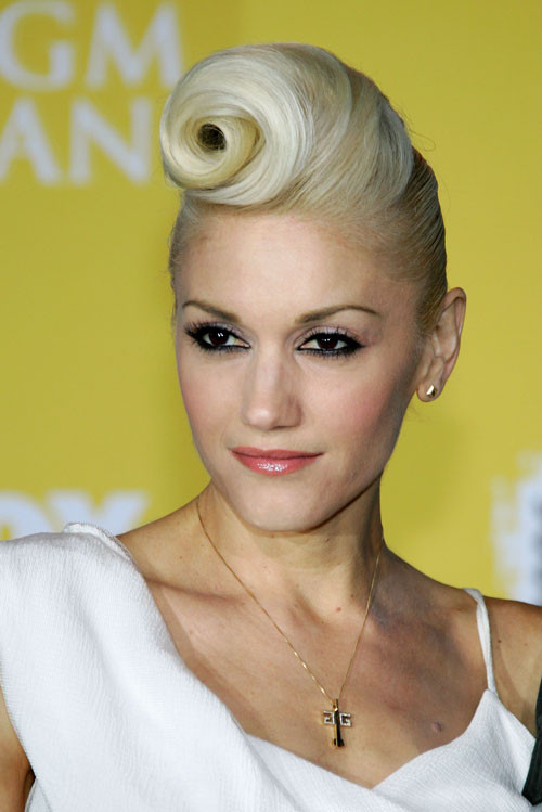 Gwen stefani posiert sehr sexy und zeigt tolle Beine
 #75442989