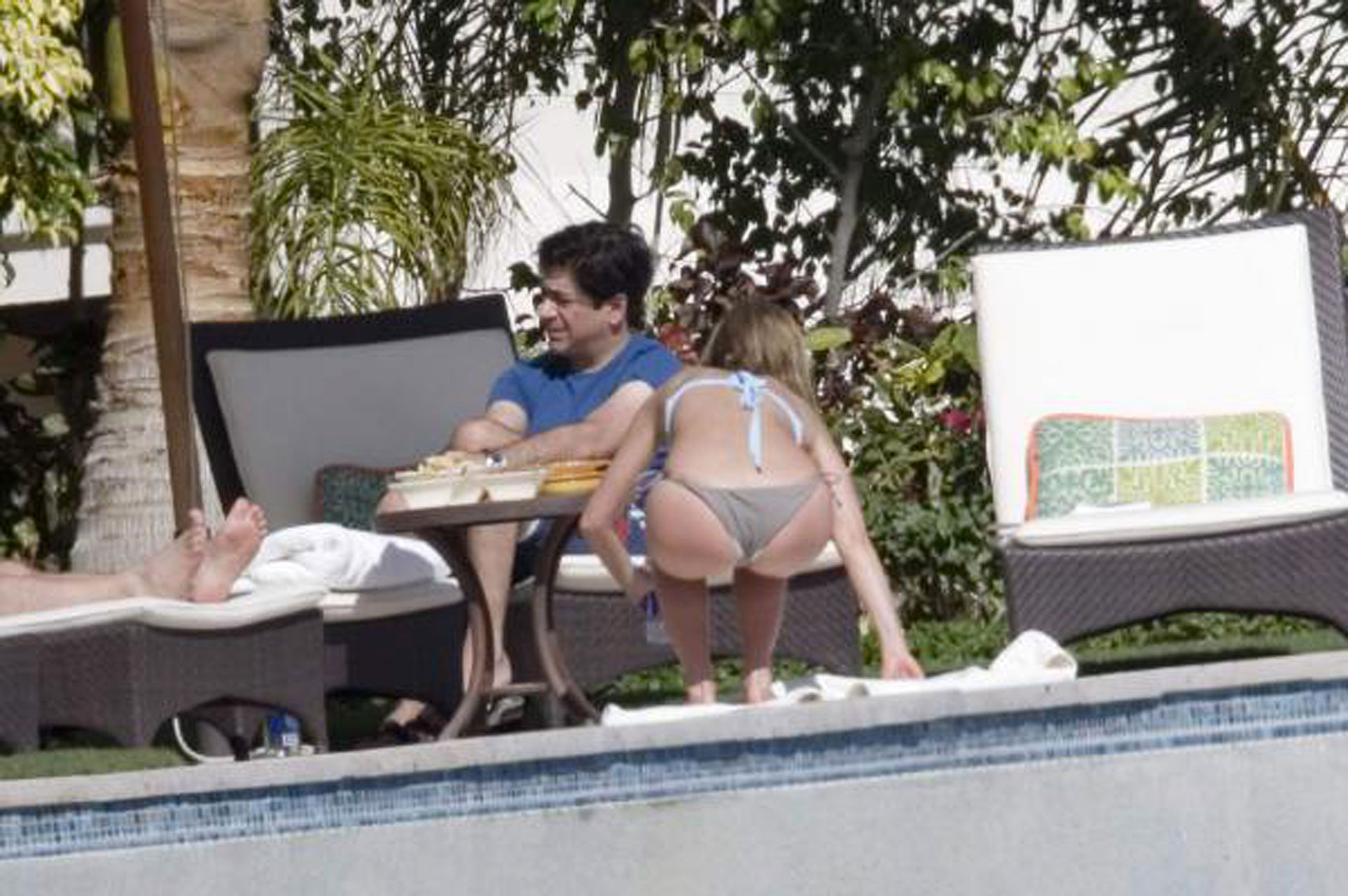 Jennifer Aniston exposing fucking sexy body and hot ass in bikini #75319540