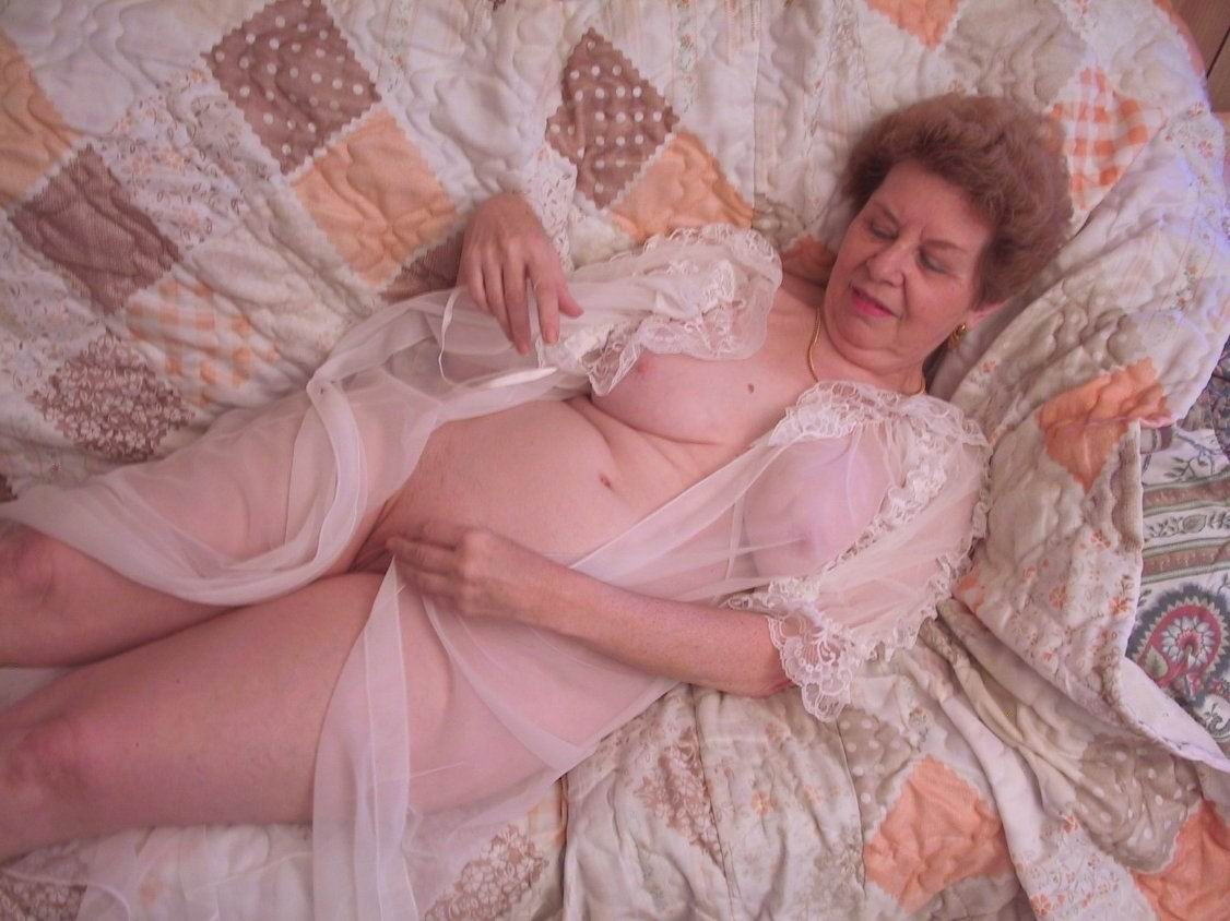 Very Old Granny Playing With Her Pussy Porn Pictures Xxx Photos Sex 