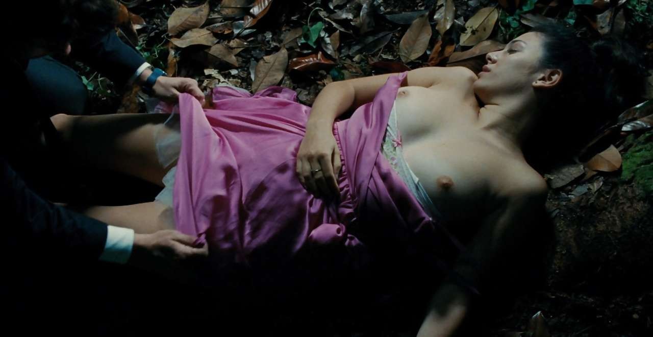 Blanca suarez zeigt ihre schönen Titten in Nacktfilmszenen
 #75273525