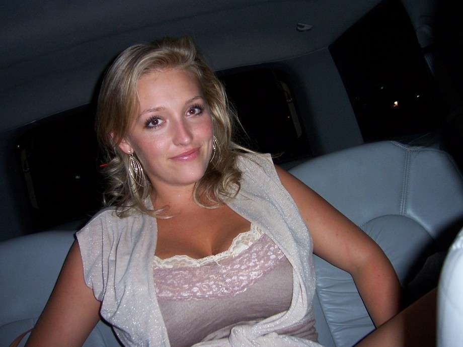 Photos of a wild wife who got naughty in the car #75460115
