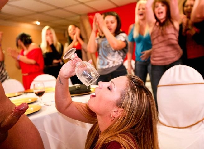 Echt milfs gehen sex verrückt auf bachelorette party
 #74133011