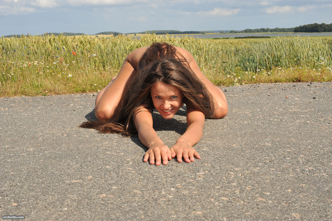 Eroberlin-Anastasia-Petrova-outdoor-nudity-dance #68204252