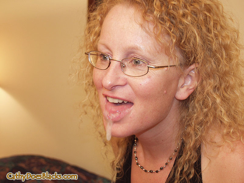 Rubia salvaje rellena de esperma caliente
 #77808609